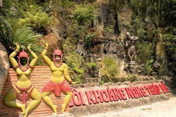 Ngâm bùn khoáng nóng  từ 06 khách tại Tháp Bà